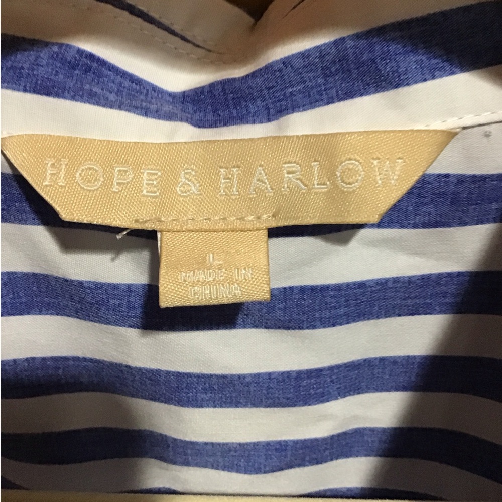 Women’s size large, hope & Harlow short sleeve top blue and white - Picture 7 of 10